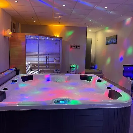 Loft Privatif Avec Jacuzzi Et Sauna Saint-Dizier Buitenkant foto