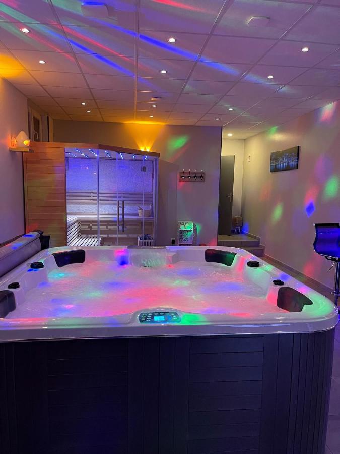 Loft Privatif Avec Jacuzzi Et Sauna * Saint-Dizier
